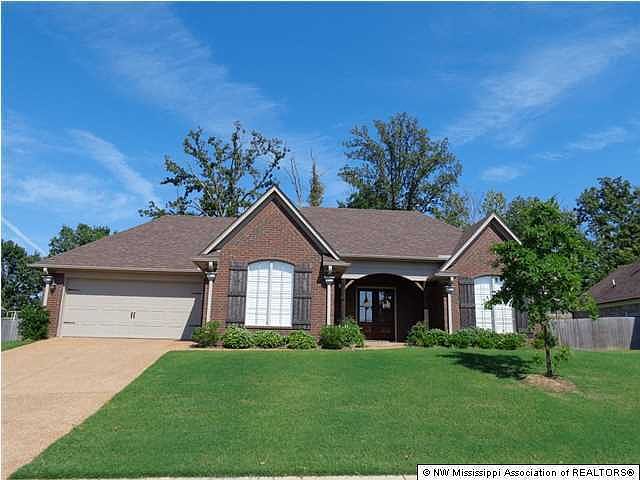 1st image of 1406 E Lakefront Dr