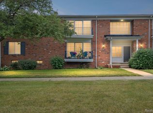 454 Fox Hills Dr N APT 5, Bloomfield Hills, MI 48304