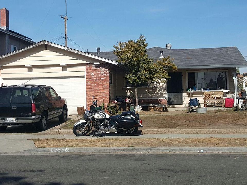 1st image of 2033 Santiago Ave
