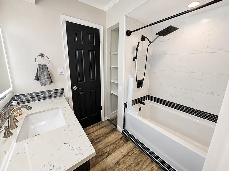 207 W Mink St — Photo 8