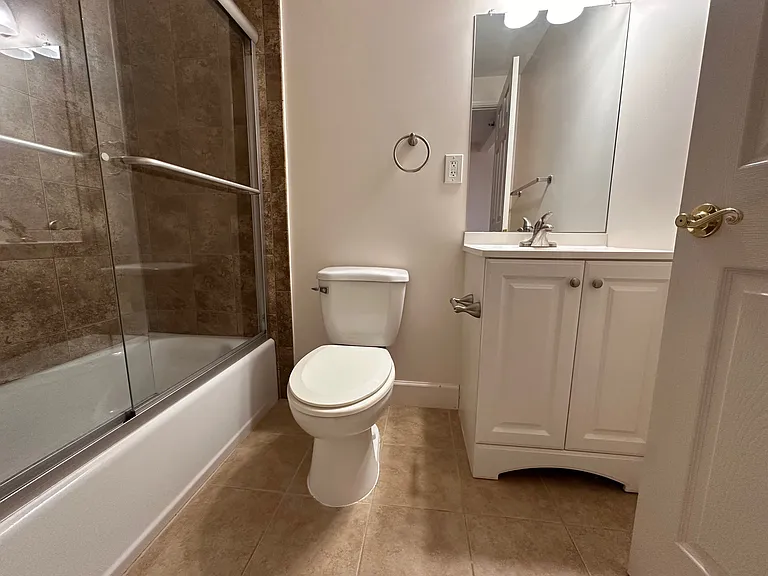 39 Village Cir #10 — Photo 9