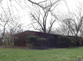 2501 SW Burnett Rd, Topeka, KS 66614