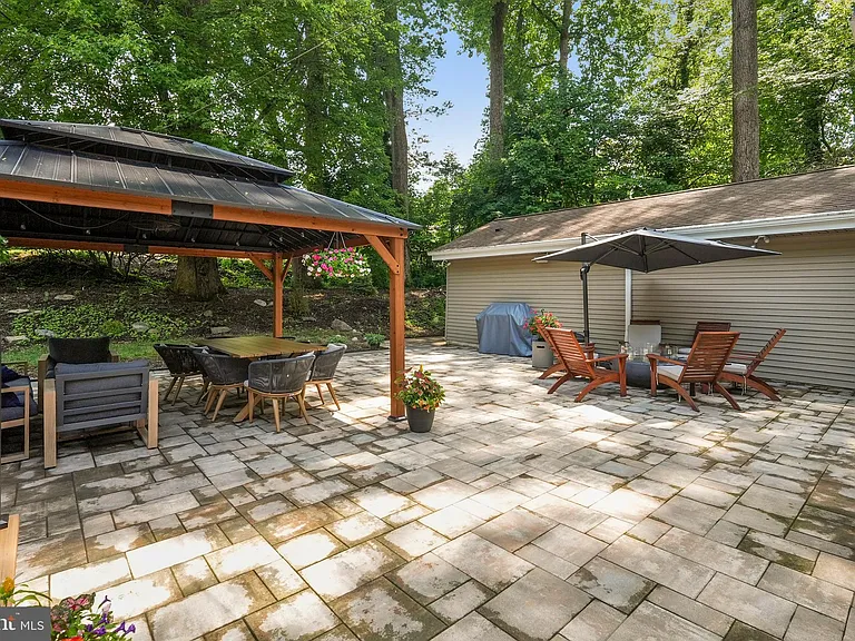 901 Dale Rd — Photo 6