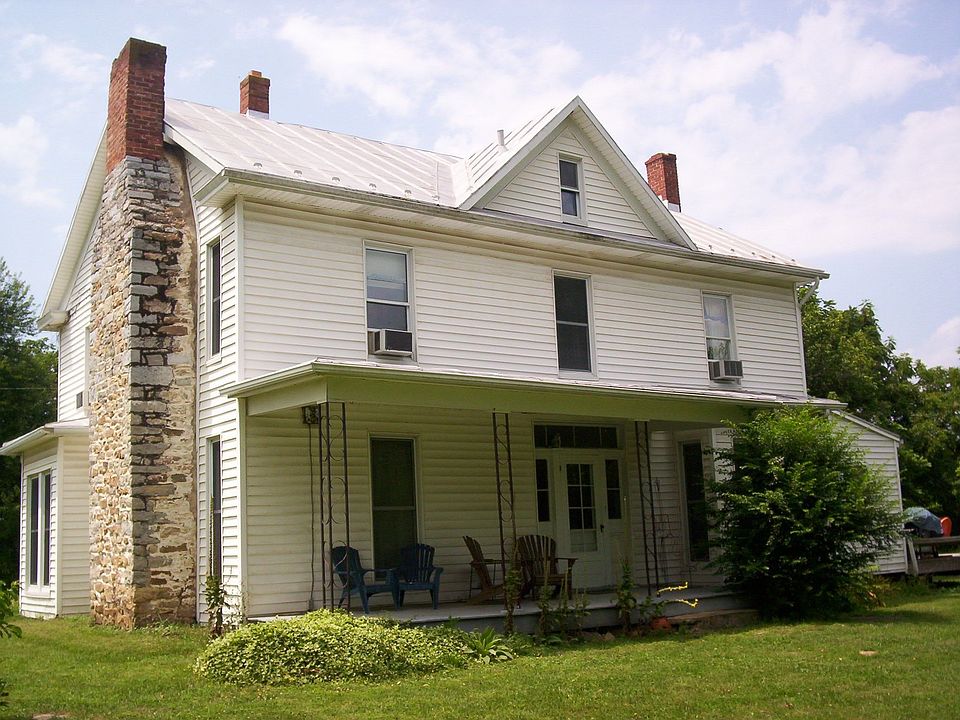 only 1 mile off Rt 55