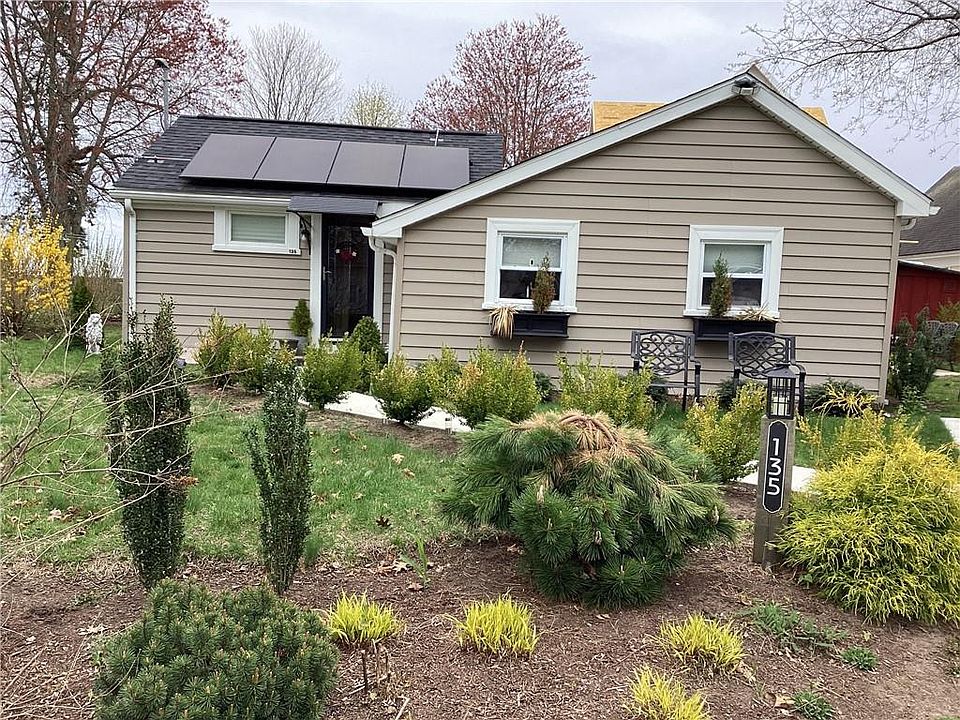 1st image of 135 Namquid Dr