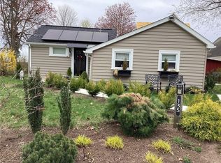 135 Namquid Dr, Warwick, RI 02888