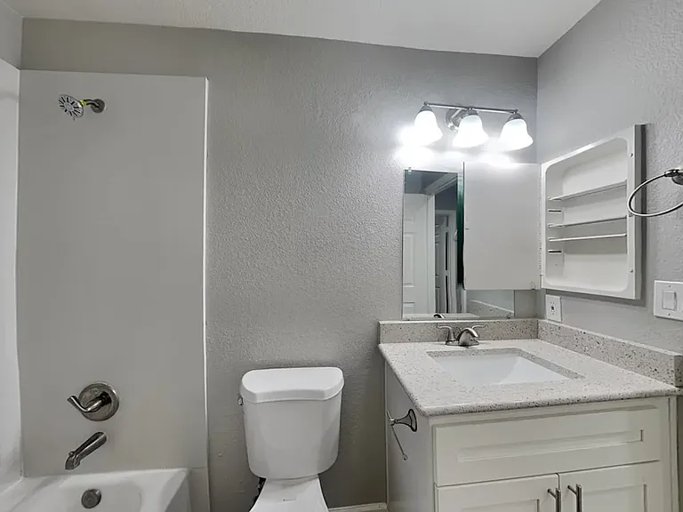 4305 Elk Dr — Photo 14