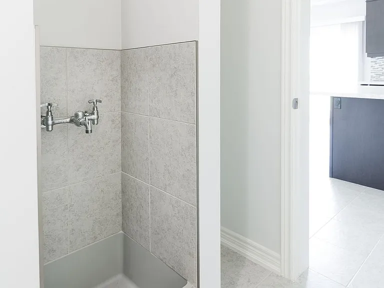 3602 Carolina Ct — Photo 8