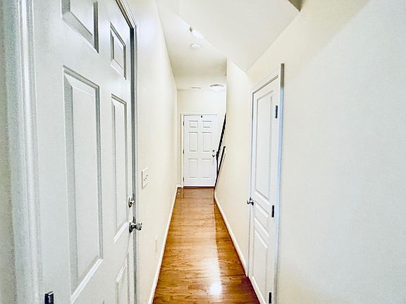 3rd image of 145 Braeside Ct