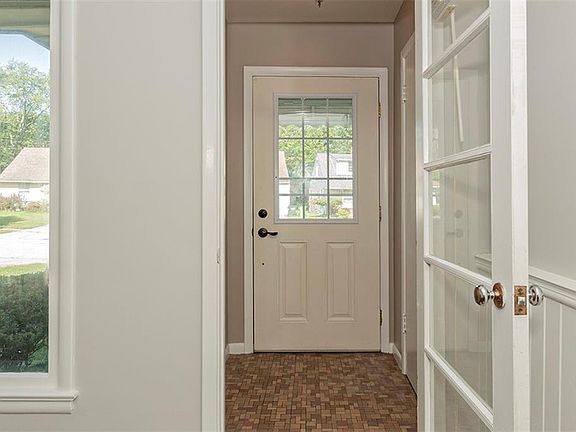 2nd image of 1801 Beaconwood Ave