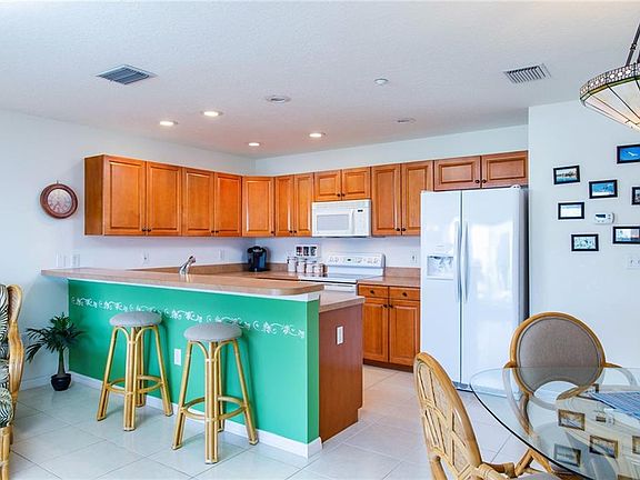 5th image of 19811 Gulf Blvd APT 307