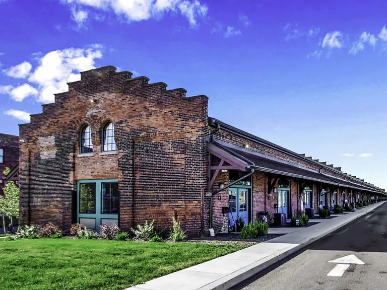 Black Rock Freight House — Photo 1