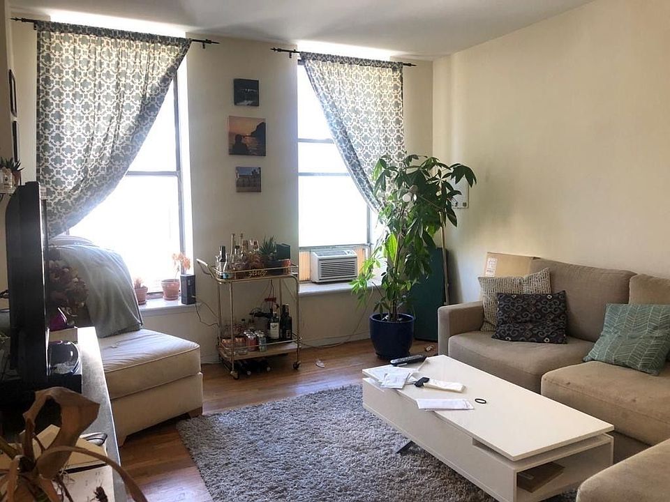 1st image of 953 Amsterdam Ave APT 4C