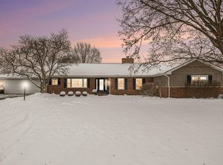 318 Fairway Dr, Coldwater, MI 49036