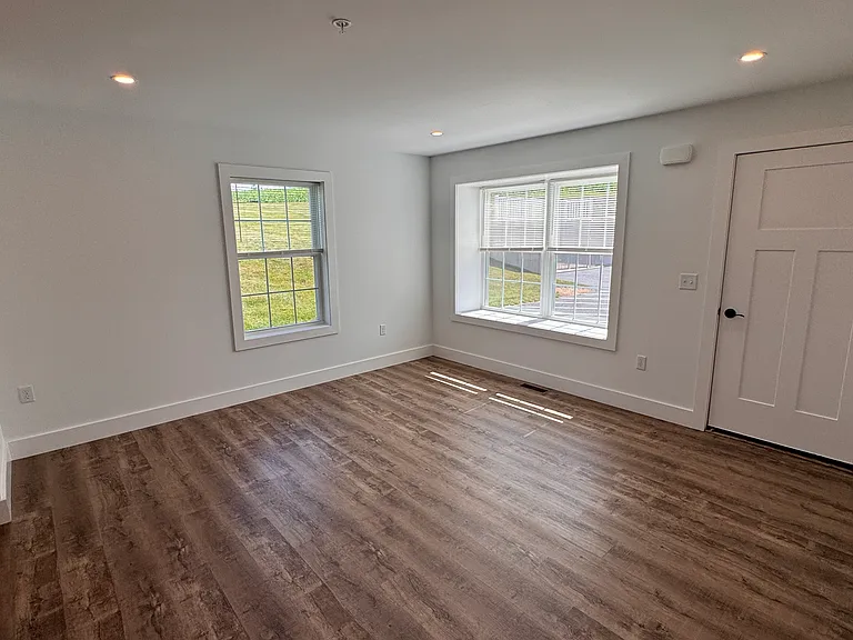 19 Burk Ct — Photo 8