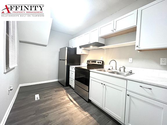 2nd image of 712 N 8th St #2
