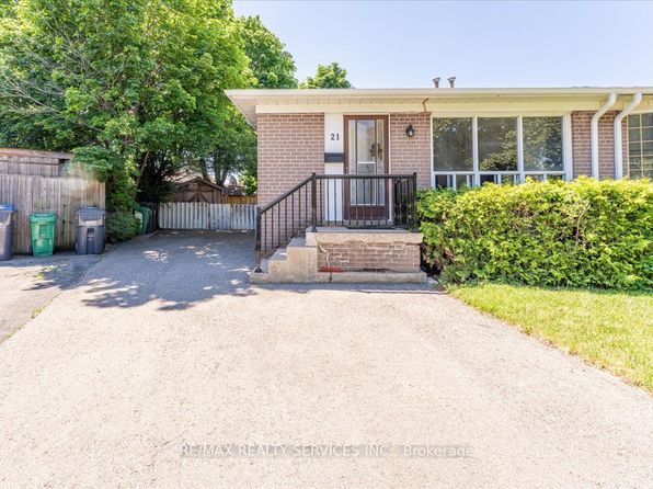 21 Welbeck Dr, Brampton, ON L6X 2K9