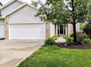 5936 White Fish Dr, Lincoln, NE 68516