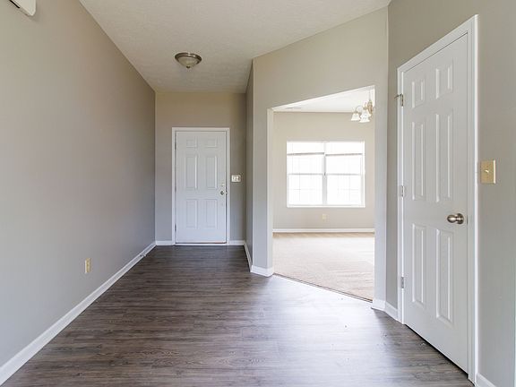 2nd image of 856 Adena Ln