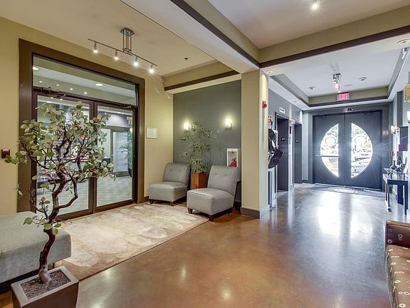 3rd image of 3000 Vanderbilt Pl APT 407
