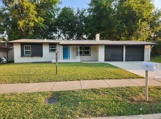 2206 Huntington Dr, Arlington, TX 76010