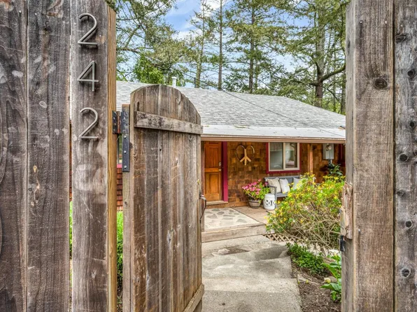 242 Farrell Drive, Forestville, CA 95436