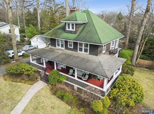 137 Haworth Dr, Haworth, NJ 07641