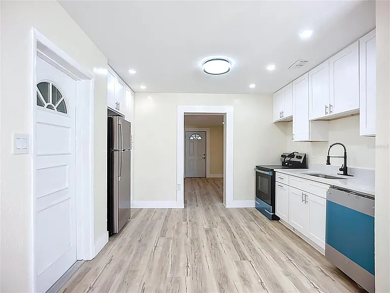 4513 W Gray St — Photo 6