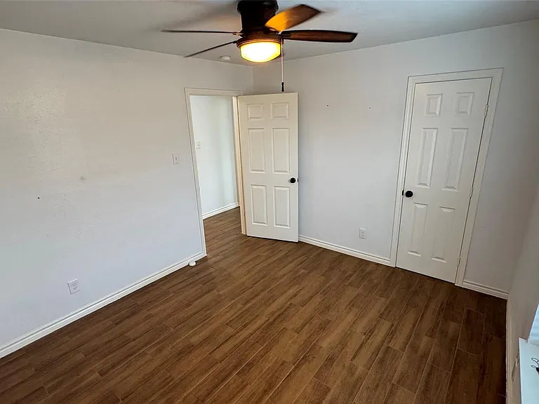 221 Hyta St — Photo 19