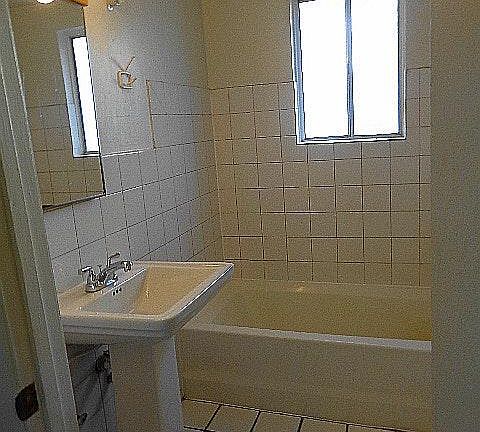 4th image of 3532 E Monte Vista Dr