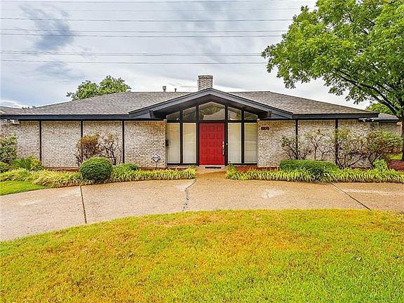 3rd image of 6501 Sabrosa Ct E