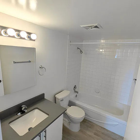 1150 Jervis St — Photo 21