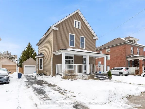 4878 Stamford St, Niagara Falls, ON L2E 1M1