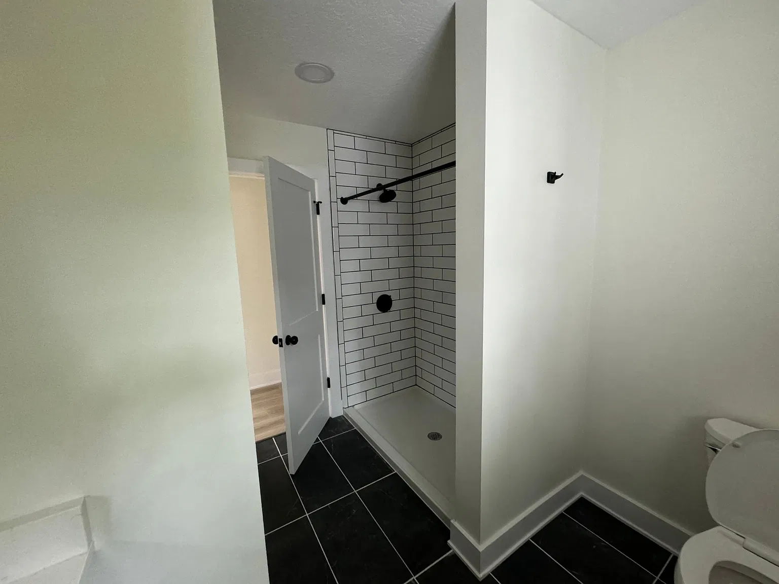 1 bed, 700 sqft, $1,150 — Photo 4