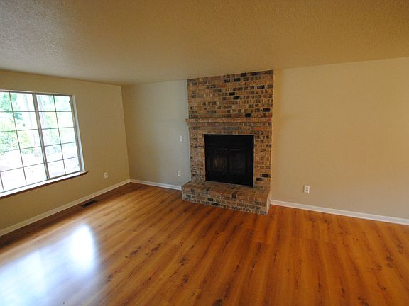 5th image of 9123 164th St E