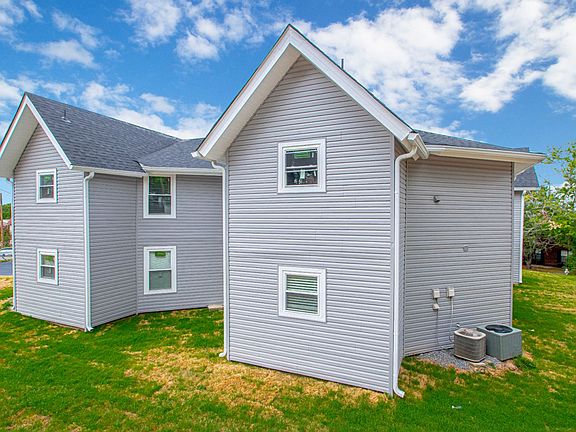 3rd image of 23 Towne Park Ct APT 1
