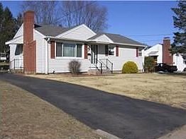 2nd image of 68 Margery Dr