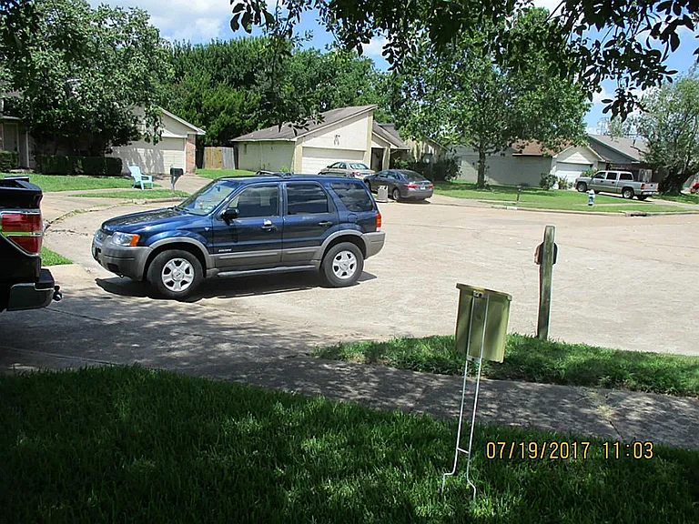 18719 Lippizaner Dr — Photo 21