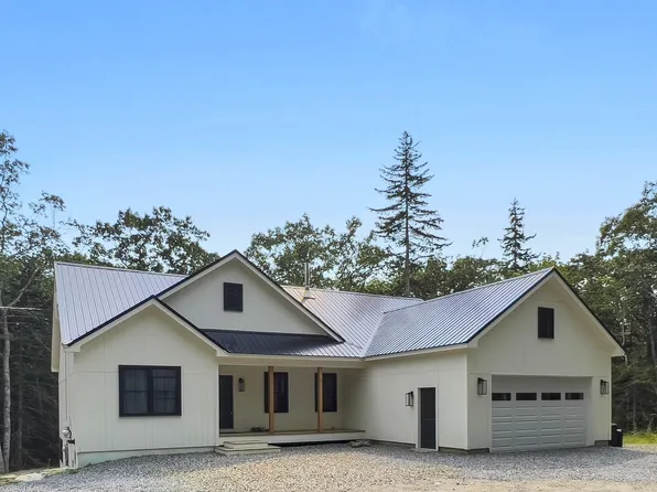 25 Eastwood Court, Bristol, ME 04539