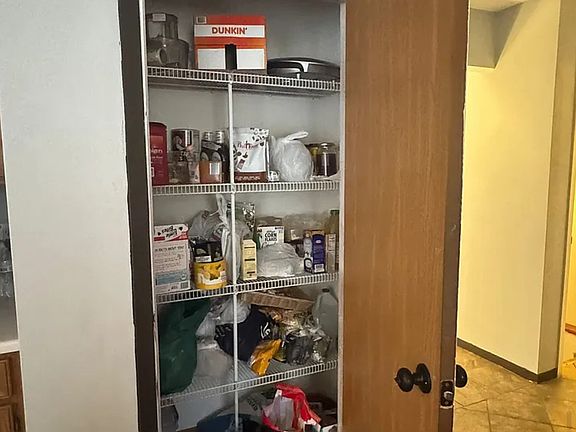 4th image of 5510 Stockton Dr