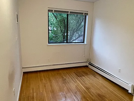 Rented by 18 REALTY | media 30