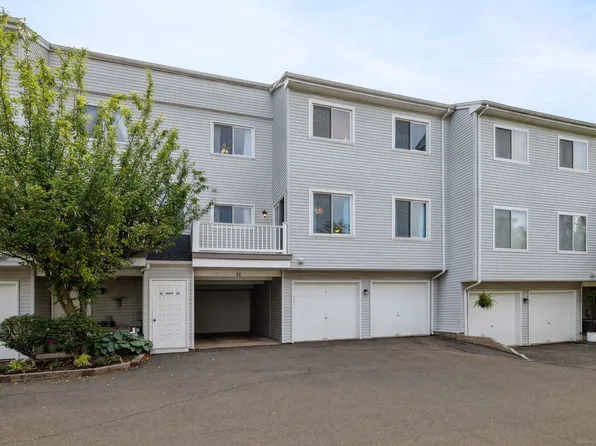 66 Staffordshire Commons Drive #66, Wallingford, CT 06492