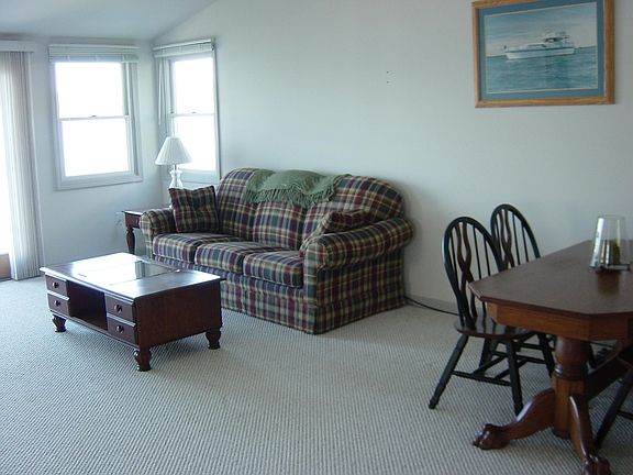4th image of 3870 S Shore Dr