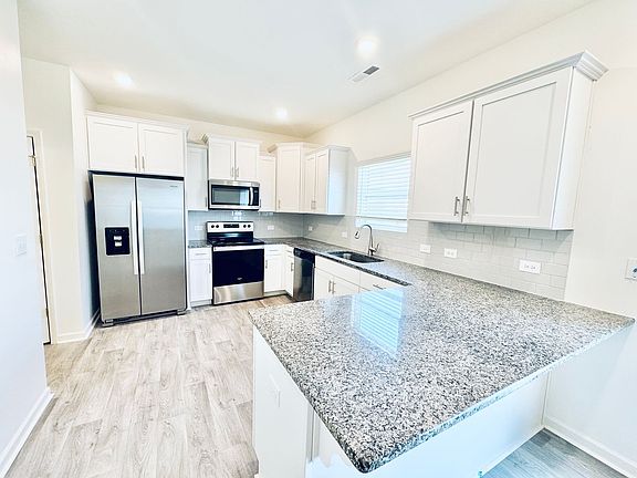5th image of 7048 Duncan Acres Dr