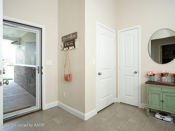 4th image of 9303 Sydney Dr