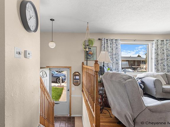 4th image of 1004 Downey St
