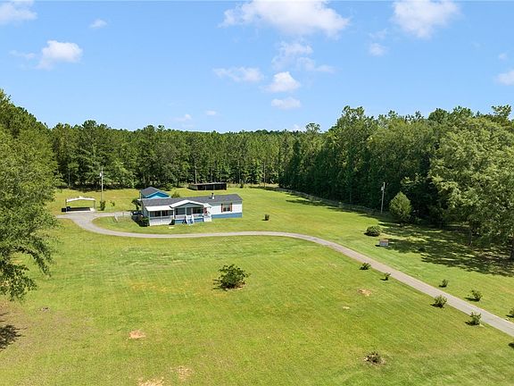 3rd image of 225 Lee Road 740