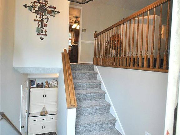 3rd image of 311 Bob Cir #17