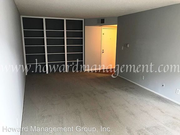 4th image of 5412 Lindley Ave Unit 115
