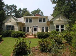 1465 W Connecticut Ave, Southern Pines, NC 28387